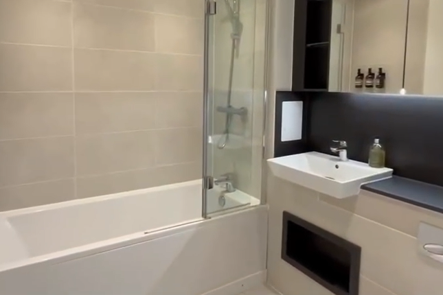 Tabbard Apartments, East Acton Lane, London photo 5
