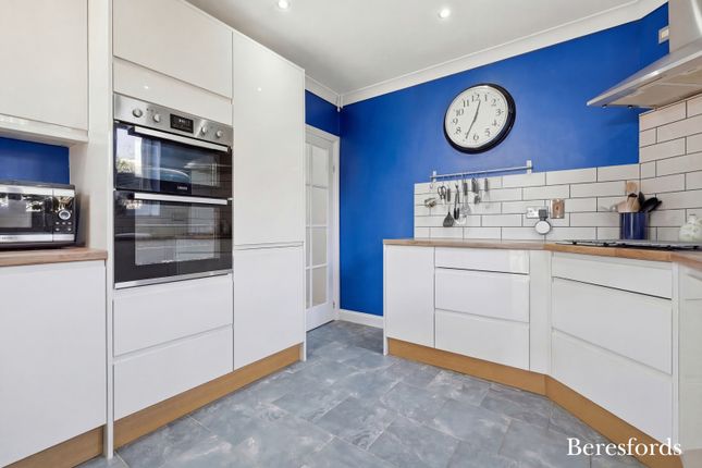 42, Leamington Road, Romford photo 2