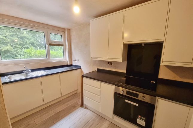 Room 2, Flat 2,, Templewood House, REDHILL photo 3