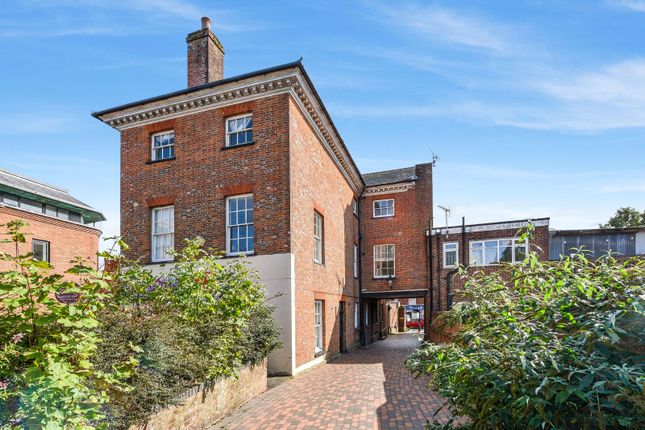 Flat for sale in High Street, Alton, Hampshire
