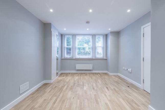 Flat 1 65 Argyle Road, London photo 4