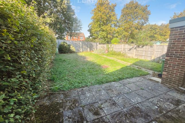 22, Neville Gardens, Hampshire photo 2