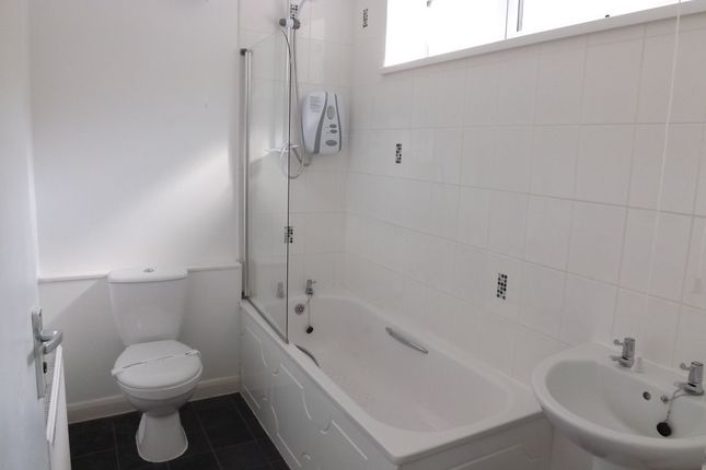 46, Sutton-in-Ashfield photo 4