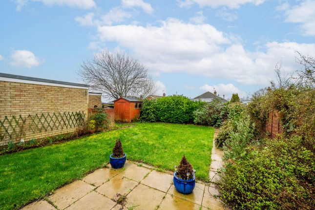 22 Dedham Drive, Lowestoft photo 2