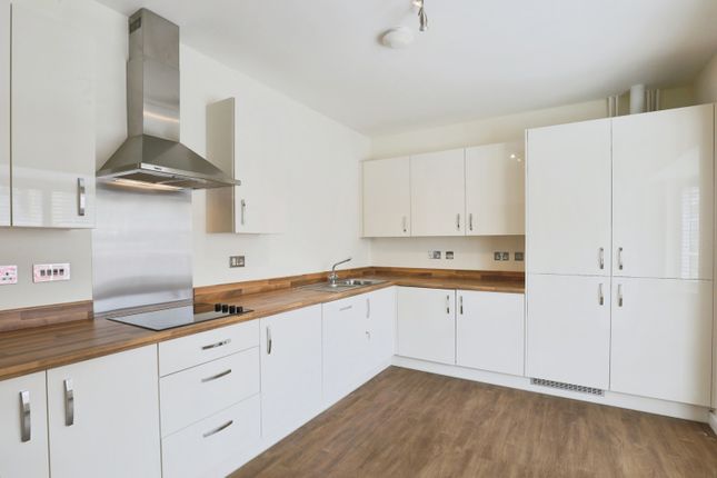 6, Millet Way, Worcestershire photo 3