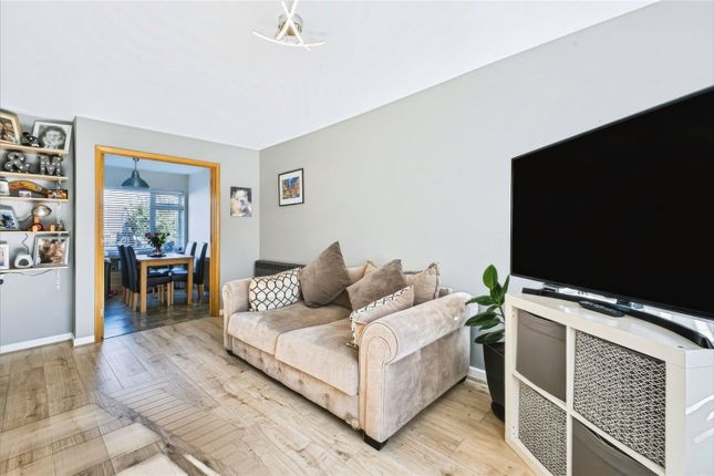 26, Fraser Close, Isle of Wight photo 4