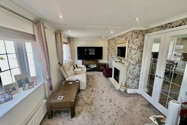 1 Park View, Lynwood Park, Preston photo 3