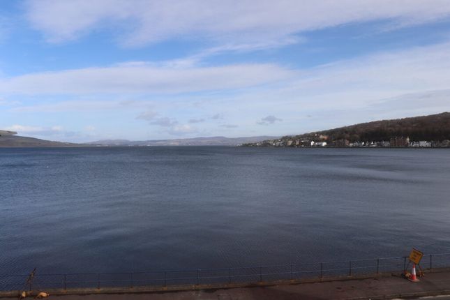 6e, Macnabs Brae, Rothesay photo 3