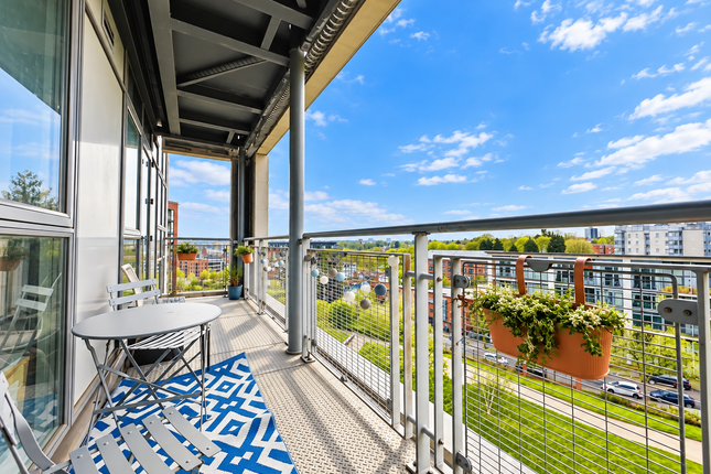 48,Apartment 41, Mason Way, Birmingham photo 4