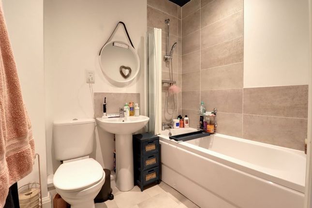 Flat for sale in Tower Place, St. Georges Parkway, Stafford