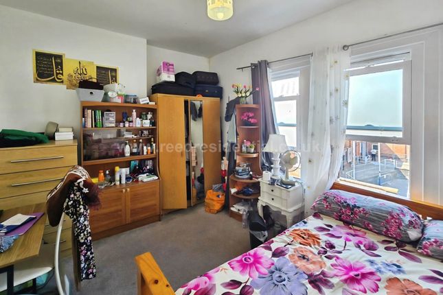 2, ,    Clifton Road, Southend On Sea photo 4