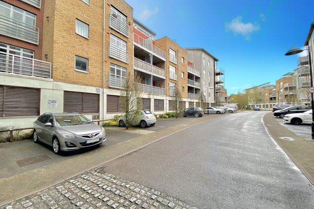 Flat to rent in Kingfisher Meadow, Maidstone