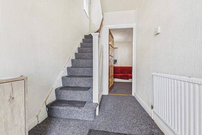 3,, Willow Tree Close, Middlesex photo 2