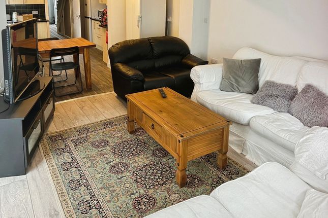 137 Capstone Road, Bournemouth photo 5