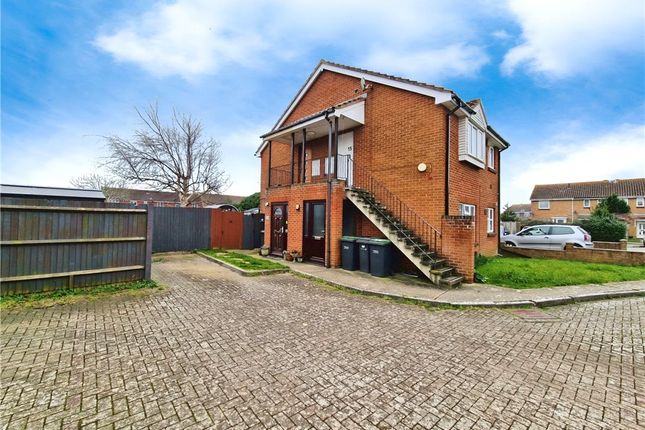 1-bed flat on 11, Osprey Gardens, Hampshire, £124,000