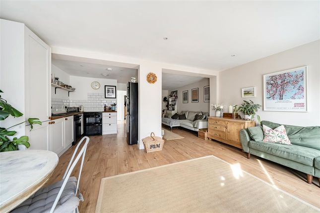 7, Elmwood, Turvey photo 4