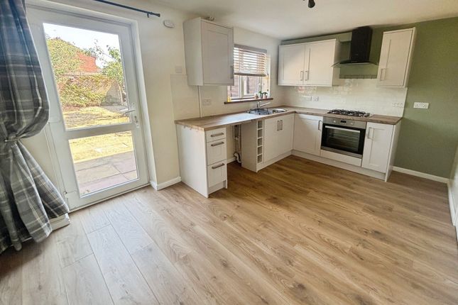 21, Coulter Grove, Wolverhampton photo 3