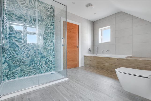 Ensuite_2.Jpeg