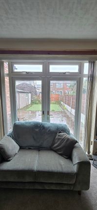 8, Corringham Road, Manchester photo 2