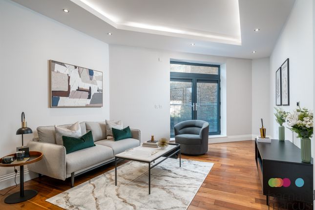 Thumbnail Flat for sale in Parkland Views, Muswell Hill, London
