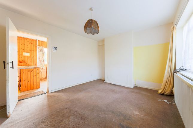28 Hillary Avenue, Newcastle Upon Tyne photo 4