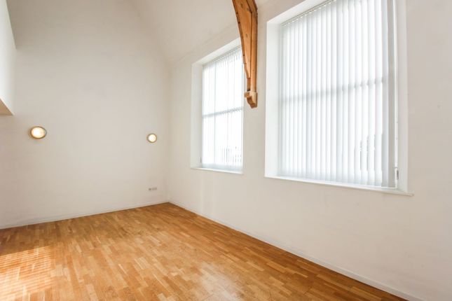 Flat to rent in The Victoria, Paradise Road, Plymouth