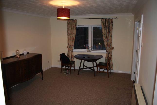 Flat to rent in Postern Close, York