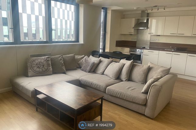 Flat to rent in Mann Island, Liverpool