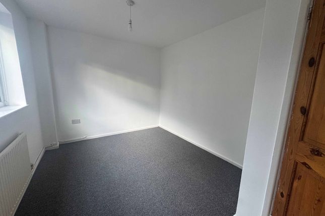 10, Thompson Avenue, Culcheth, Warrington, Cheshire photo 4
