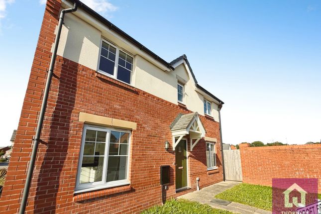 1,, Croft Field, Warrington photo 2