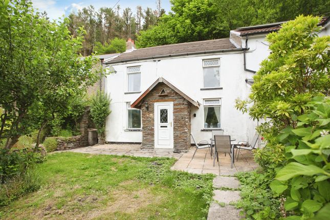 19, Cefn Road Upper, Bargoed photo 2