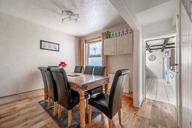 57 Albany Road, Great Yarmouth photo 3