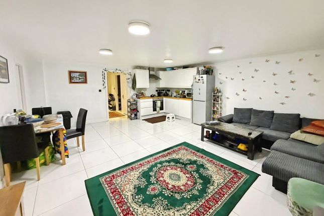 Flat 1, 71C Lampton Road, Hounslow photo 3