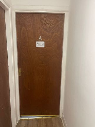Flat to rent in Tong Road, Farnley, Leeds