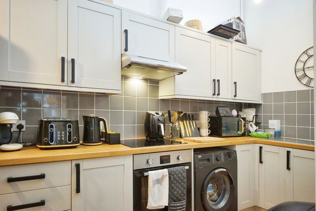 Flat for sale in Western Road, Crediton
