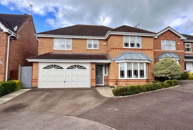 Thumbnail Detached house for sale in Middle Greeve, Wootton Fields, Northampton