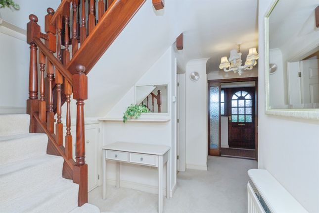 3, Manor House Close, Hinckley photo 4