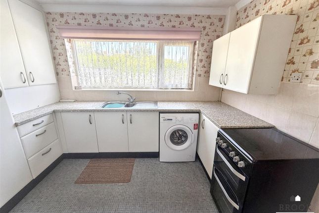 7, Buckhurst Close, Eastbourne photo 4