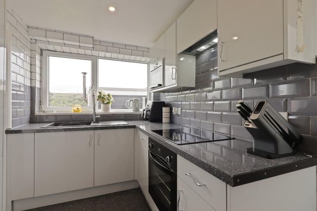 7, Coppice Close, Sheffield photo 3