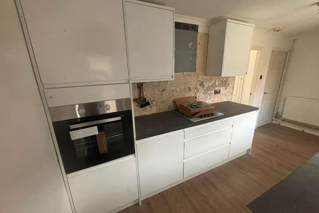 53 Stornaway Road, Leicester photo 4