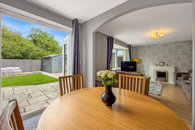 42 Sword Hill, Caerphilly photo 2