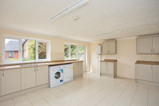 10A, Castle Avenue, Kent photo 2