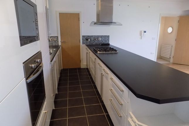 9 Windmill Court, Broadway, Sheerness photo 4