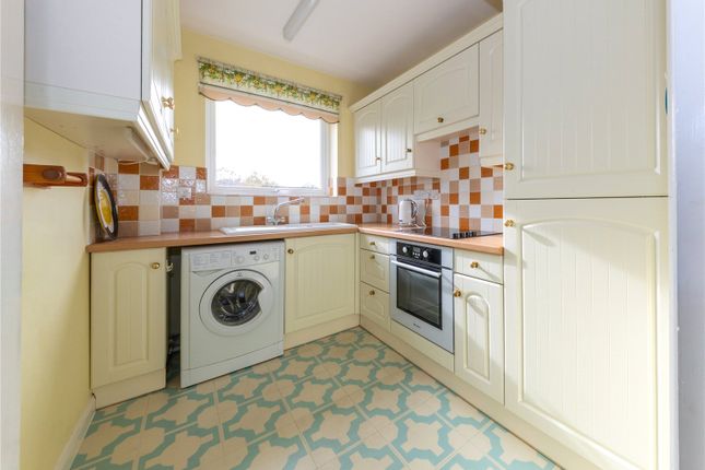 12, Ruskin Court, Buckinghamshire photo 2