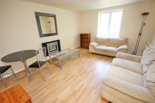 Flat to rent in Manley Road, Whalley Range
