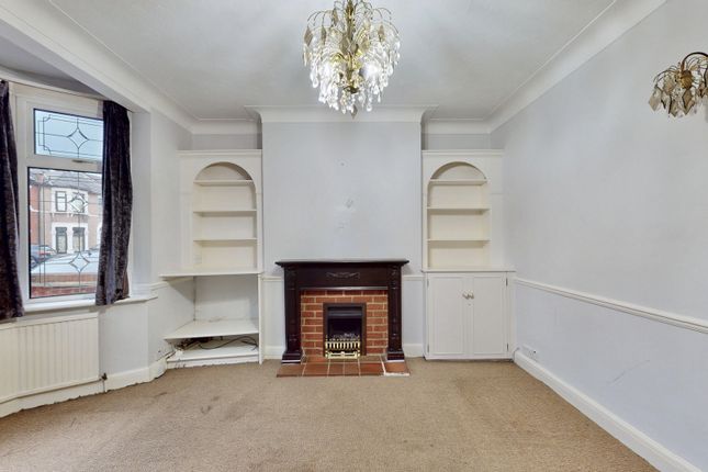25, Seven Kings Road, Ilford photo 4