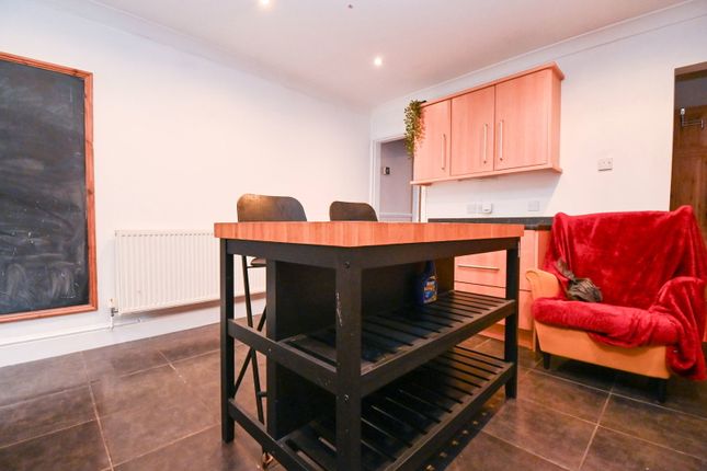 6, West End Road, Rotherham photo 4