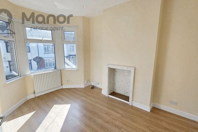 17a Johnstone Road, East Ham photo 3