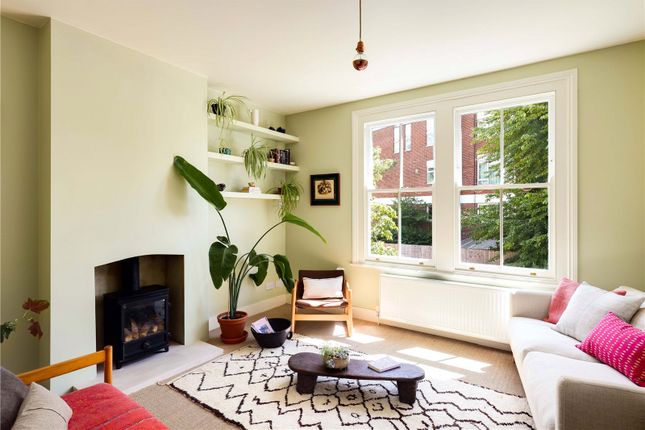 Flat for sale in Old Bethnal Green Road, Bethnal Green, London