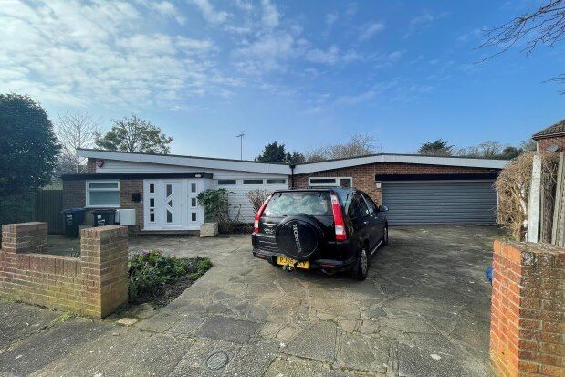 Thumbnail Bungalow to rent in Julie Close, Broadstairs